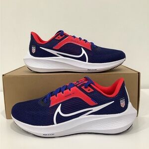 Nike Zoom Pegasus 40 Team USA Running Shoe Sneaker FN006-401 Men Size 6 New